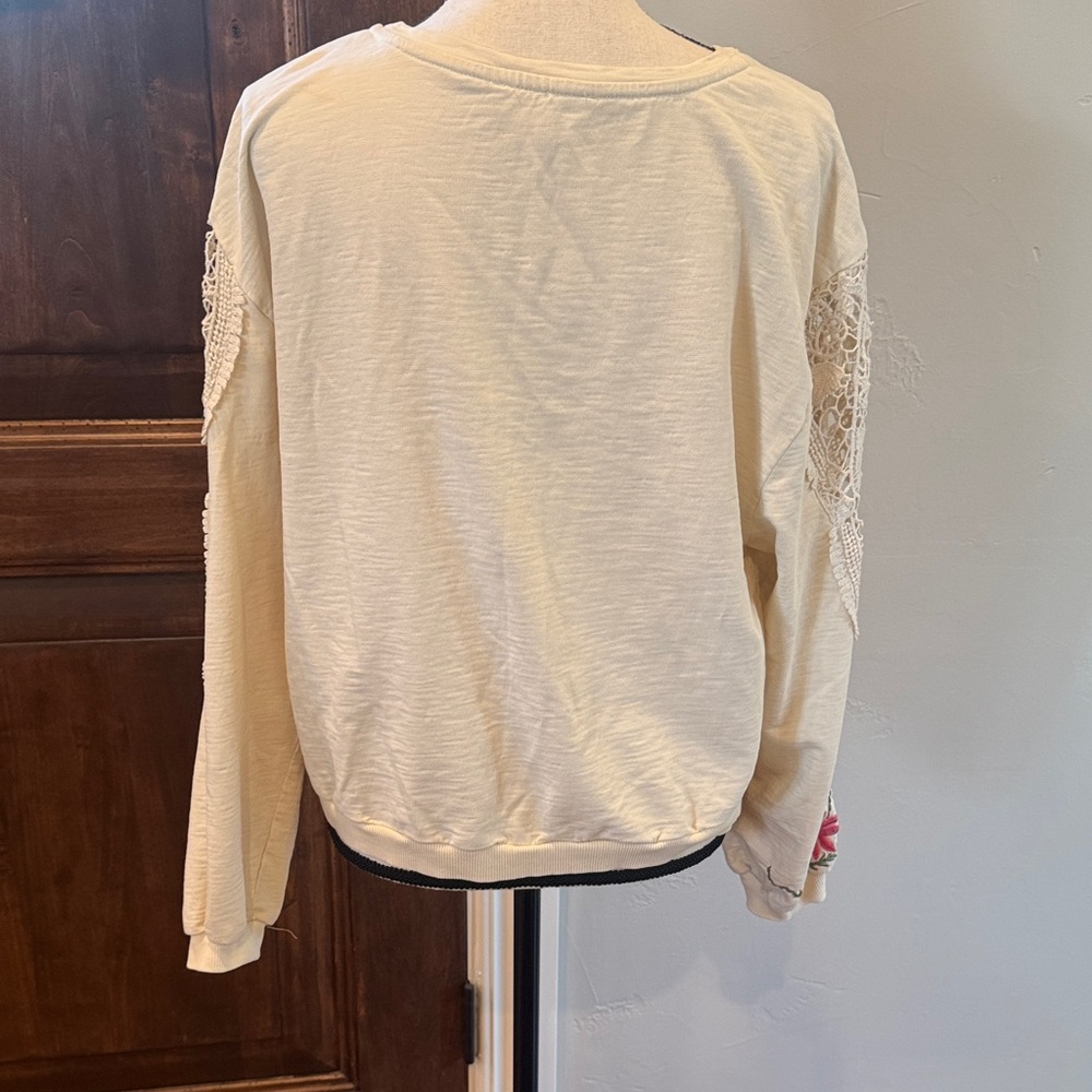 Anthropologie Floral Embroidered Cream Top - Picture 4 of 7